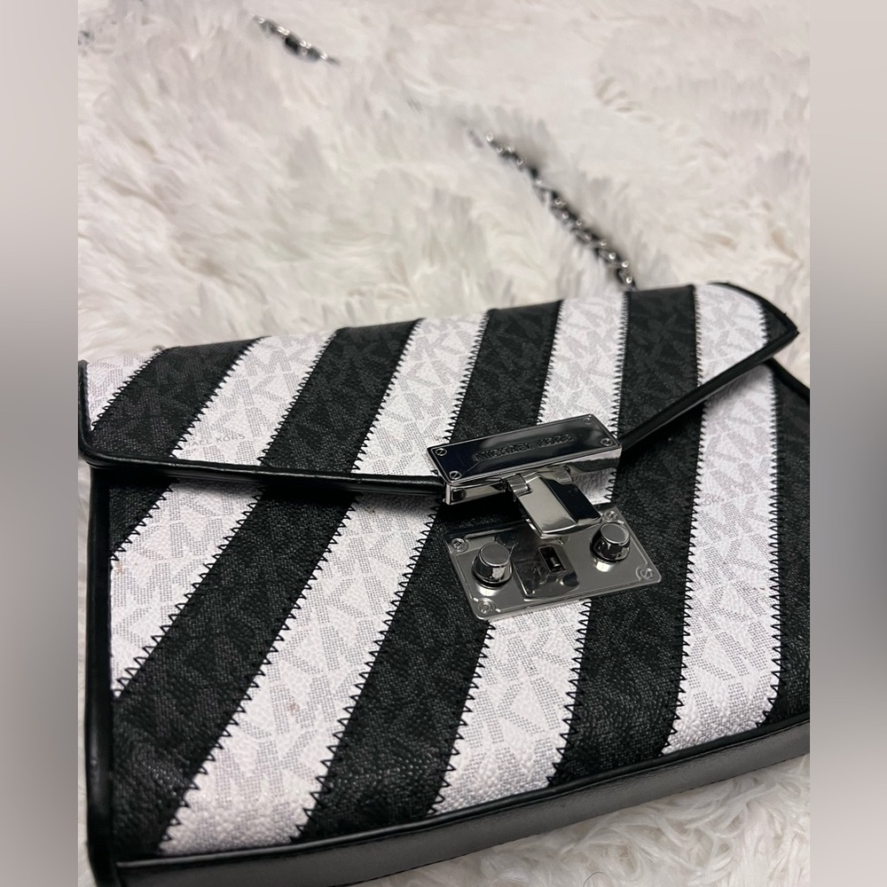 Michael Kors Black and White Crossbody Bag - Picture 6 of 9